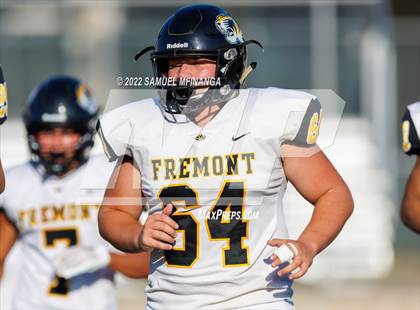 Thumbnail 3 in Fremont vs Lincoln High photogallery.