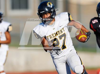 Thumbnail 2 in Fremont vs Lincoln High photogallery.