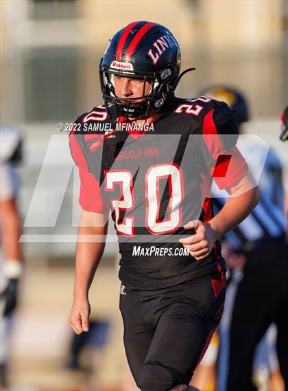 Thumbnail 1 in Fremont vs Lincoln High photogallery.