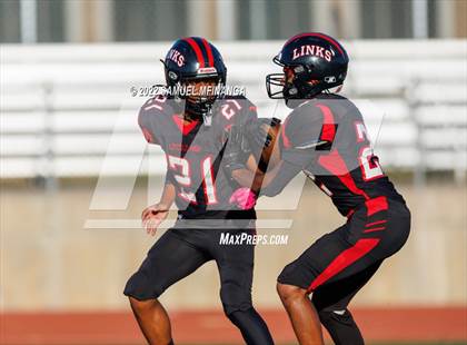 Thumbnail 2 in Fremont vs Lincoln High photogallery.