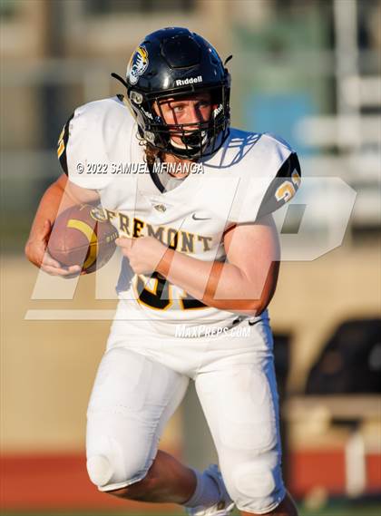 Thumbnail 3 in Fremont vs Lincoln High photogallery.