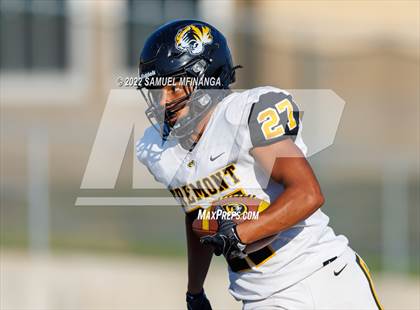 Thumbnail 2 in Fremont vs Lincoln High photogallery.