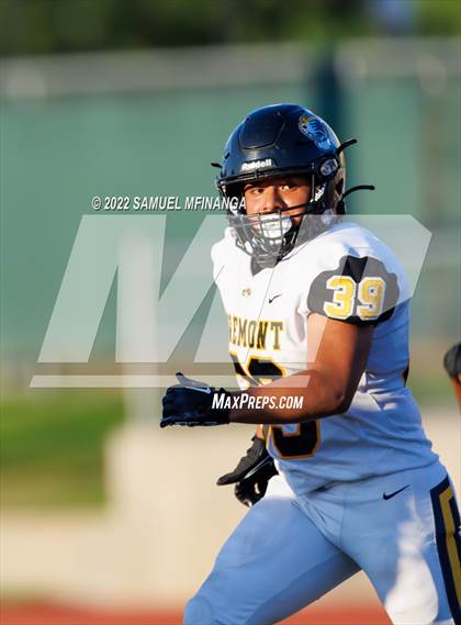 Thumbnail 3 in Fremont vs Lincoln High photogallery.