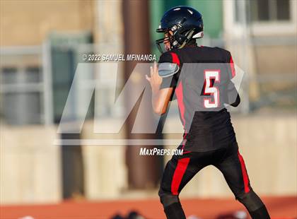 Thumbnail 2 in Fremont vs Lincoln High photogallery.
