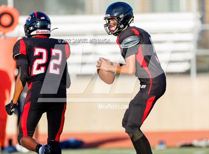 Thumbnail 2 in Fremont vs Lincoln High photogallery.