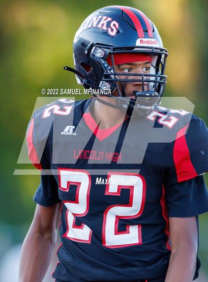Thumbnail 2 in Fremont vs Lincoln High photogallery.