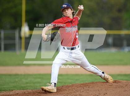 Thumbnail 3 in Holy Ghost Prep vs. Neumann-Goretti photogallery.