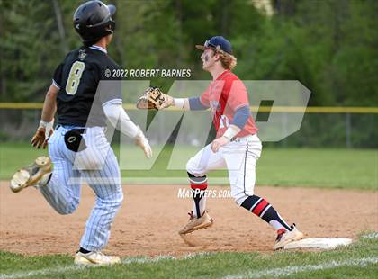 Thumbnail 3 in Holy Ghost Prep vs. Neumann-Goretti photogallery.
