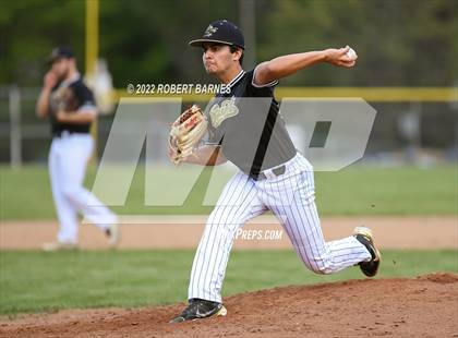 Thumbnail 2 in Holy Ghost Prep vs. Neumann-Goretti photogallery.