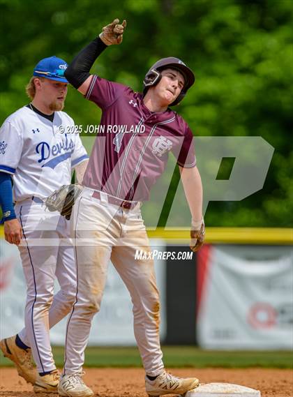 Thumbnail 3 in Hardin County vs. White House (AAA Sectional) photogallery.