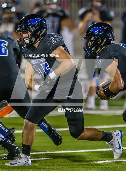 Thumbnail 1 in Friendswood vs. La Porte photogallery.