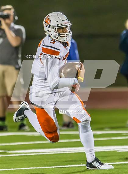 Thumbnail 2 in Friendswood vs. La Porte photogallery.