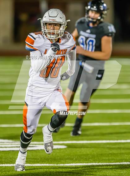 Thumbnail 2 in Friendswood vs. La Porte photogallery.