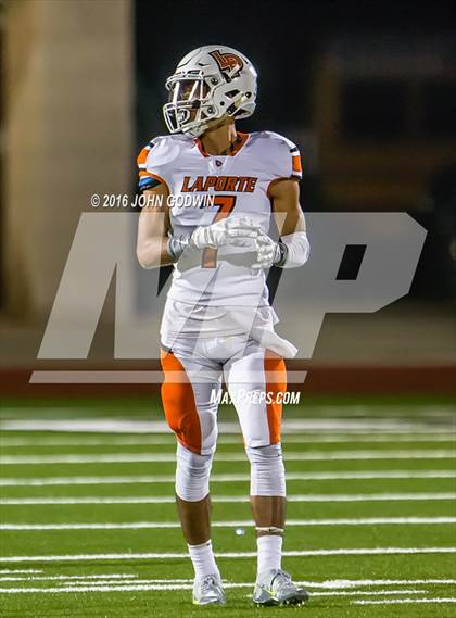 Thumbnail 2 in Friendswood vs. La Porte photogallery.