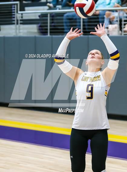 Thumbnail 3 in Kaufman vs. Farmersville photogallery.