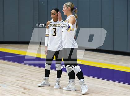 Thumbnail 1 in Kaufman vs. Farmersville photogallery.