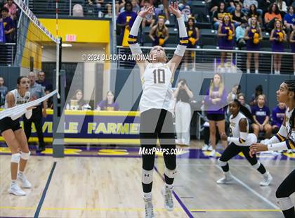 Thumbnail 2 in Kaufman vs. Farmersville photogallery.