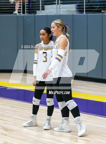 Thumbnail 3 in Kaufman vs. Farmersville photogallery.