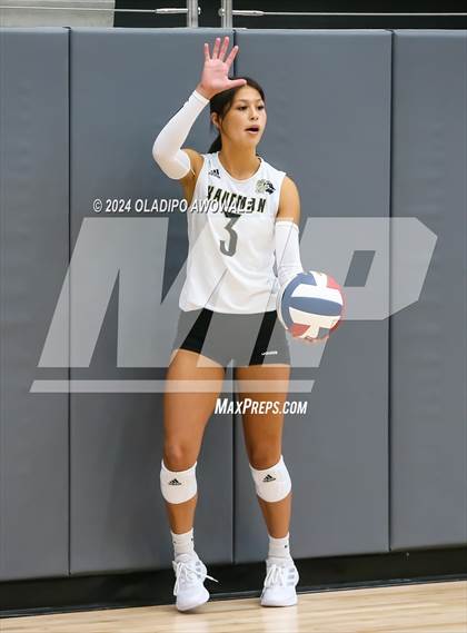 Thumbnail 3 in Kaufman vs. Farmersville photogallery.