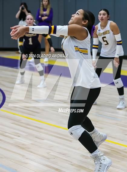 Thumbnail 3 in Kaufman vs. Farmersville photogallery.