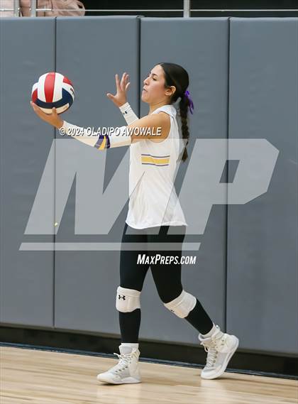 Thumbnail 3 in Kaufman vs. Farmersville photogallery.