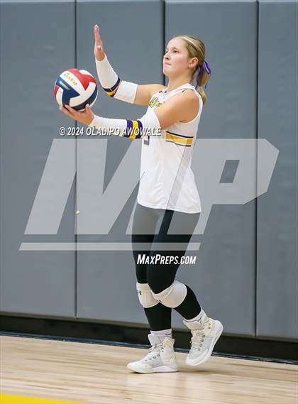 Thumbnail 3 in Kaufman vs. Farmersville photogallery.
