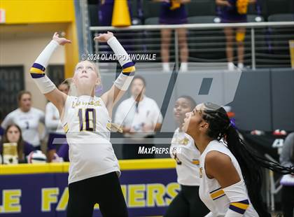Thumbnail 2 in Kaufman vs. Farmersville photogallery.