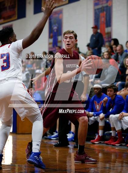 Thumbnail 1 in Maplesville vs Verbena (Chilton County Tournament) photogallery.