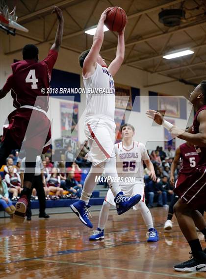Thumbnail 2 in Maplesville vs Verbena (Chilton County Tournament) photogallery.