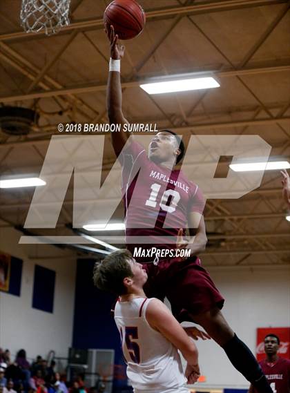 Thumbnail 2 in Maplesville vs Verbena (Chilton County Tournament) photogallery.