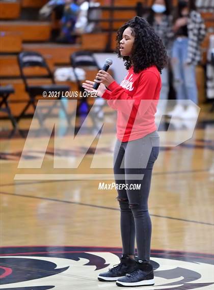 Thumbnail 2 in Mater Dei @ Centennial (CIF SS Open DIV Championship Final) photogallery.