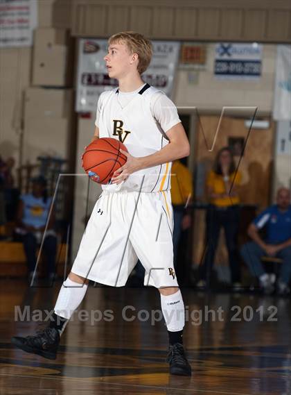 Thumbnail 2 in Bishop Verot vs. St. Thomas Aquinas (City of Palms Classic) photogallery.