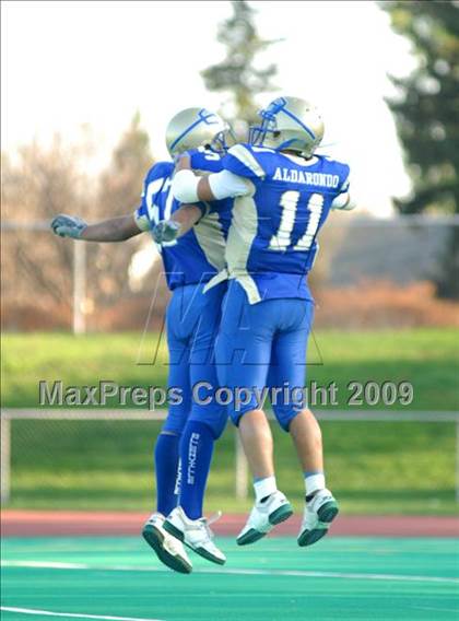 Thumbnail 2 in Liberty vs. Ellenville (Section 9 Class C Final) photogallery.