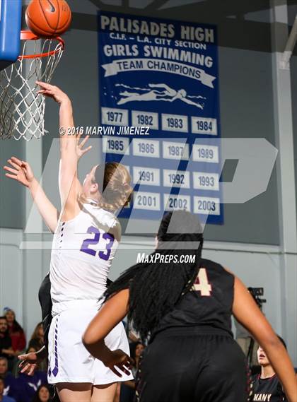 Thumbnail 2 in Alemany vs. Valencia photogallery.