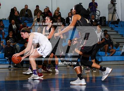 Thumbnail 3 in Alemany vs. Valencia photogallery.