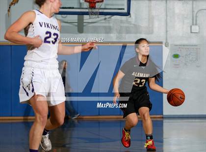 Thumbnail 2 in Alemany vs. Valencia photogallery.