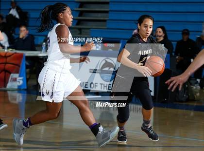 Thumbnail 3 in Alemany vs. Valencia photogallery.