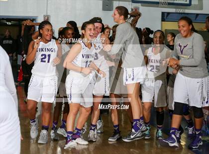 Thumbnail 2 in Alemany vs. Valencia photogallery.
