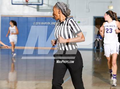 Thumbnail 3 in Alemany vs. Valencia photogallery.