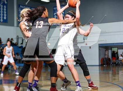Thumbnail 1 in Alemany vs. Valencia photogallery.