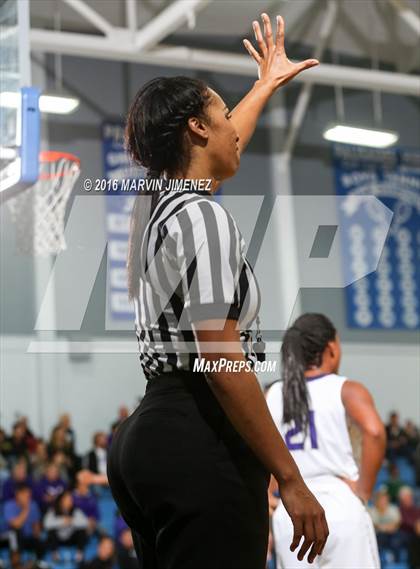 Thumbnail 2 in Alemany vs. Valencia photogallery.