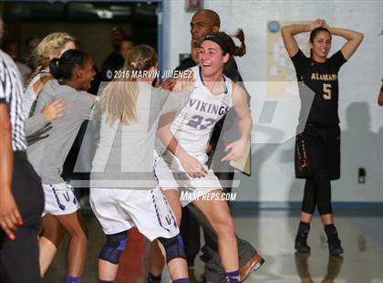 Thumbnail 1 in Alemany vs. Valencia photogallery.