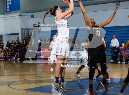 Thumbnail 1 in Alemany vs. Valencia photogallery.