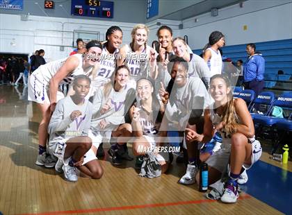 Thumbnail 1 in Alemany vs. Valencia photogallery.
