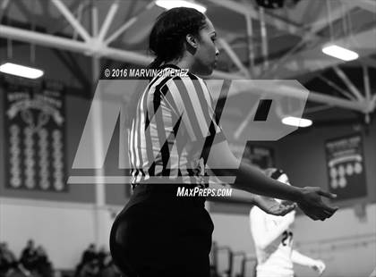 Thumbnail 3 in Alemany vs. Valencia photogallery.
