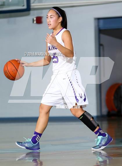 Thumbnail 3 in Alemany vs. Valencia photogallery.