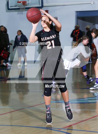 Thumbnail 1 in Alemany vs. Valencia photogallery.