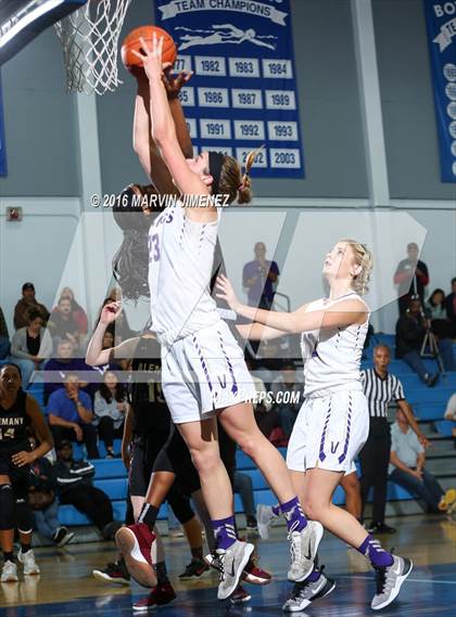 Thumbnail 2 in Alemany vs. Valencia photogallery.