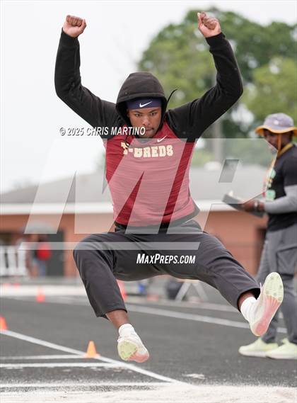 Thumbnail 1 in SCHSL 4A District 3 Qualifiers (Field Events) photogallery.