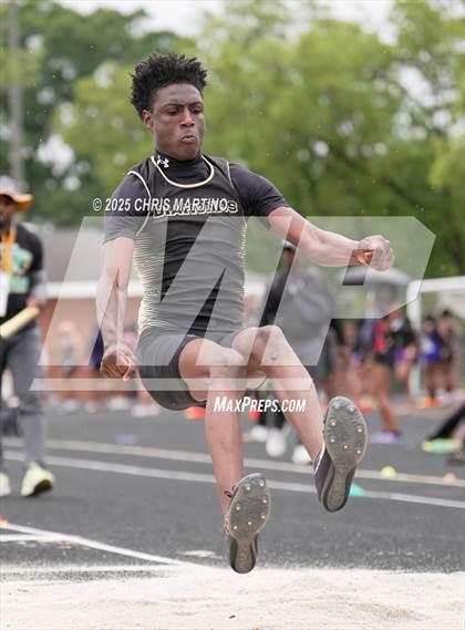 Thumbnail 2 in SCHSL 4A District 3 Qualifiers (Field Events) photogallery.